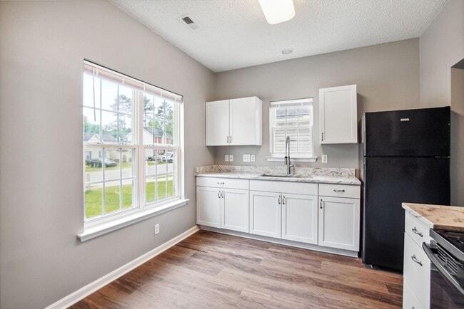 1117 Aaron Dr