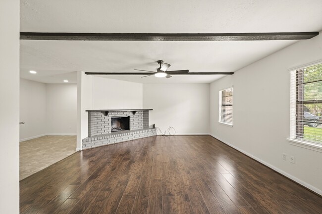 Photo - 6711 Pickett Dr