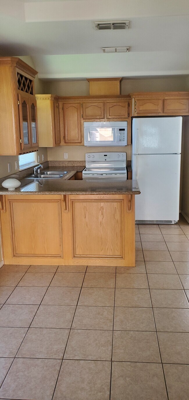 Photo - 1916 Upland Dr Unit 1
