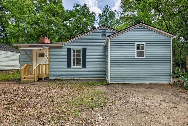 Building Photo - Renovated & Move-In Ready Ranch in Rosewood!
