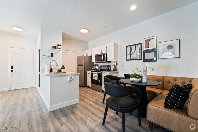 Building Photo - 2900 Sunridge Heights Pkwy Unit 1514 Rental