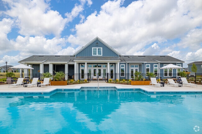 Clubhouse Pool