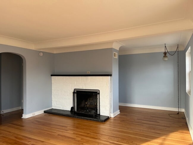 Photo - 918 N 5th Ave Unit 2