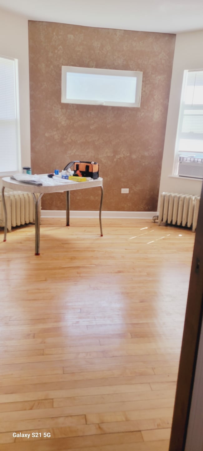 Dining room - 3807 N Narragansett Ave