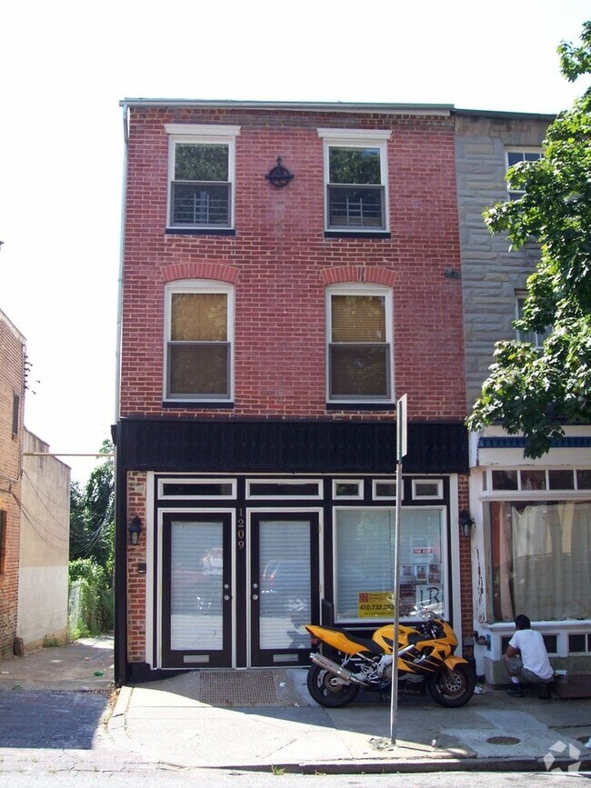 Building Photo - 1209 Hollins St Unit 2 Rental