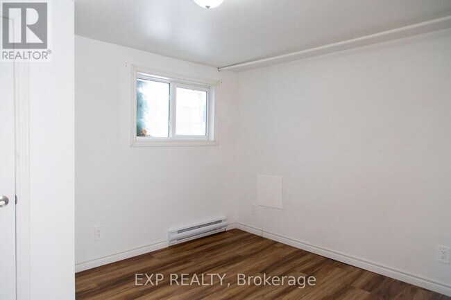 Photo - 104 South Street E
