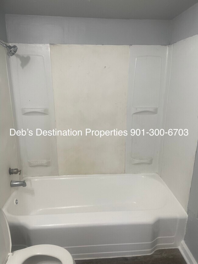 Photo - 3468 Radford Rd