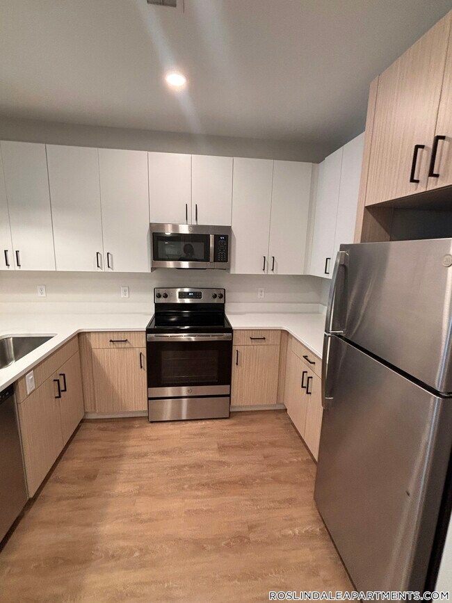 Building Photo - 289 Walk Hill St Unit 325