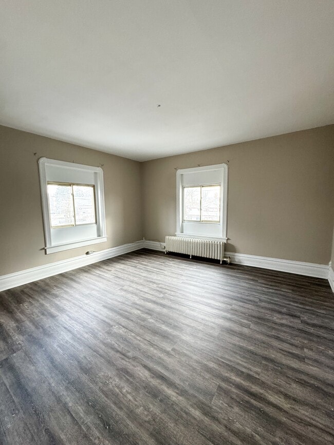 Photo - 265 Queen St Unit 2