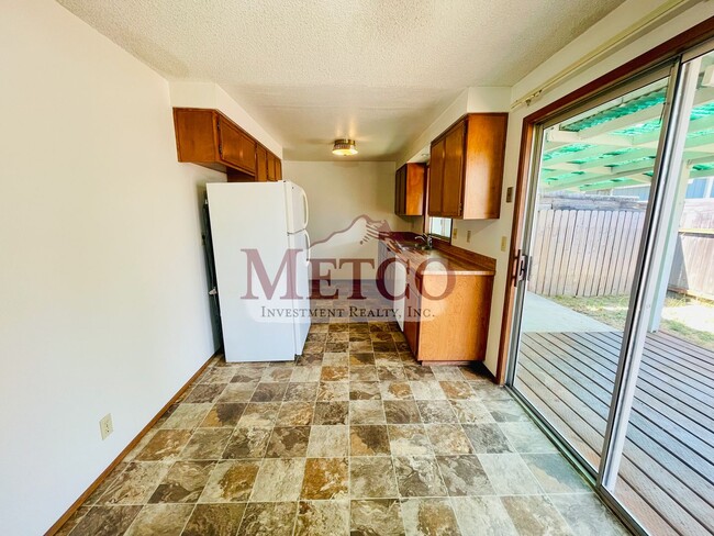 Photo - Nice 2 Bedroom Duplex in Springfield!