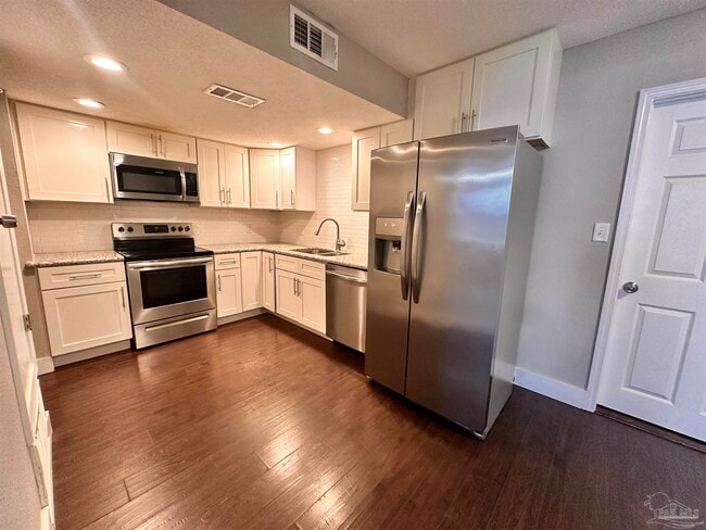Photo - 980 W Zarragossa St