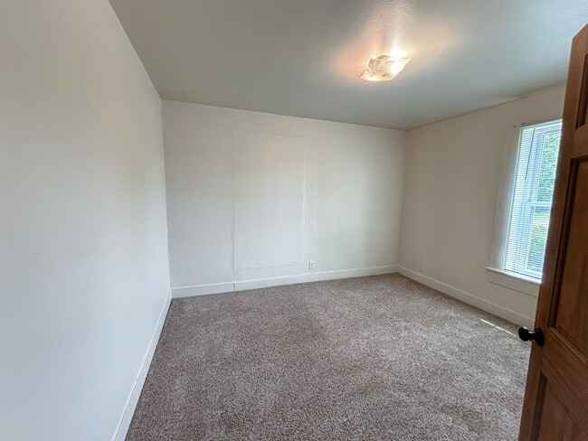 Photo - 3 Division St