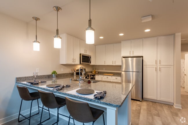 2BR, 2BA
