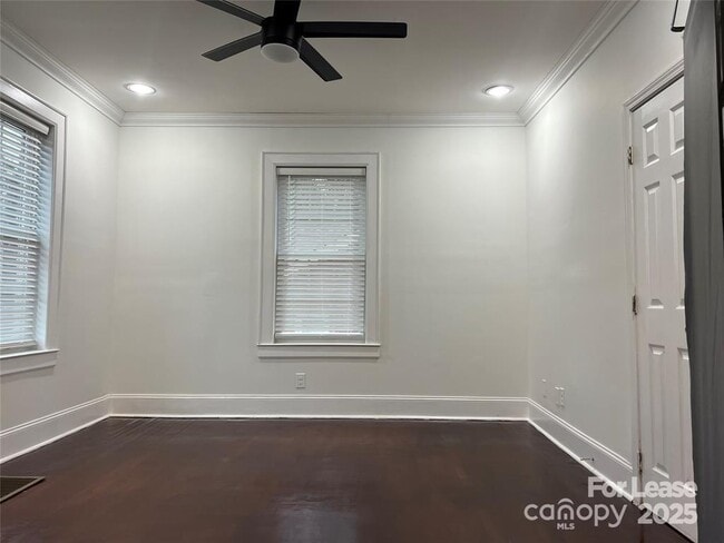 Photo - 424 Woodvale Pl