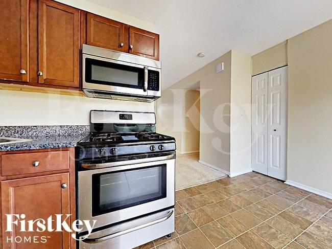 Photo - 6933 Hemlock St