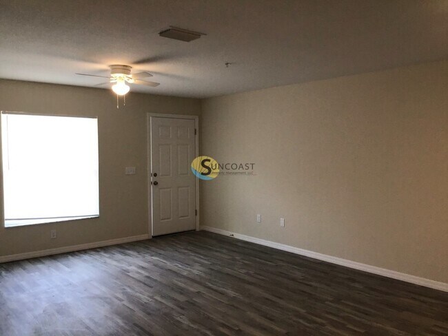 Photo - Beautiful Move-in Ready 2/2 Available Now ... Unidad 4