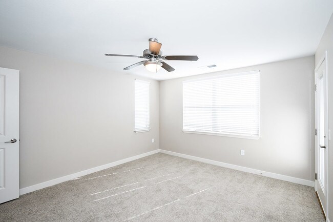 Centennial Park Apartments