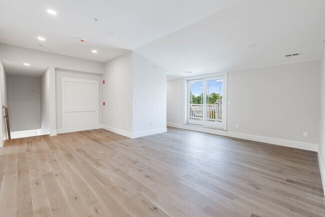 Photo - 2 Punchard Ave Unidad 3