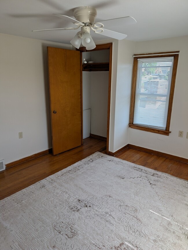 Building Photo - 115 S 6th St Unit Youngwood