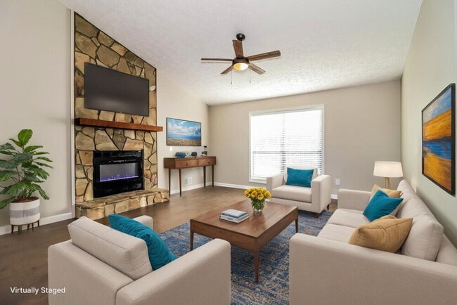 Photo - 4482 Calumet Dr NW