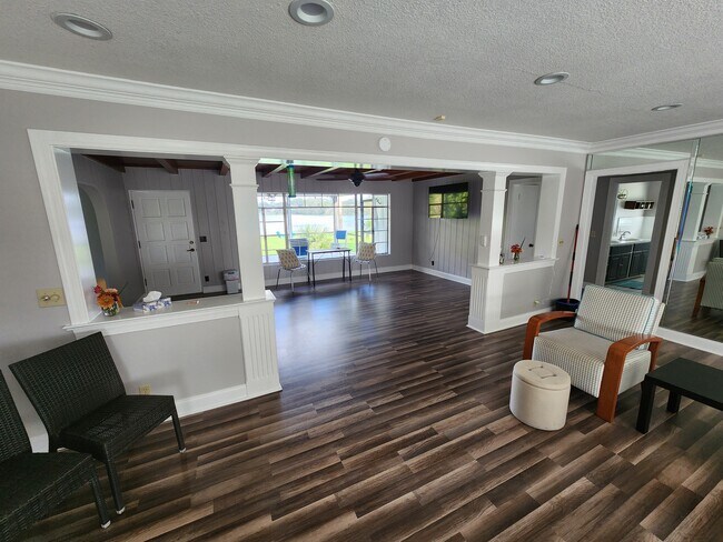 Photo - 330 S Triplet Lake Dr