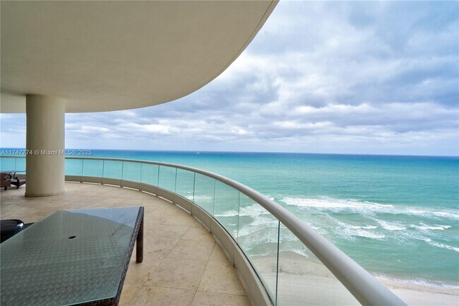 Building Photo - 16047 Collins Ave Rental