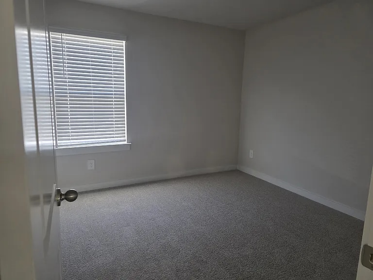 Photo - 4718 Oak Point Dr