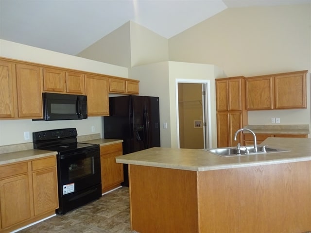 Photo - 3 Kavanagh Ct