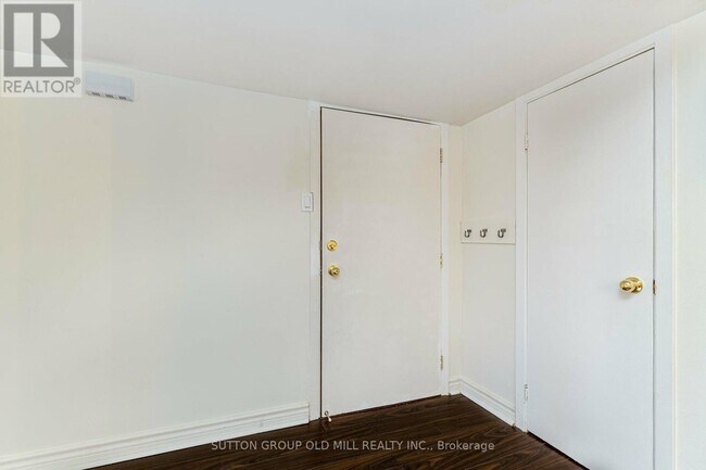 Photo - 5 Applefield Dr