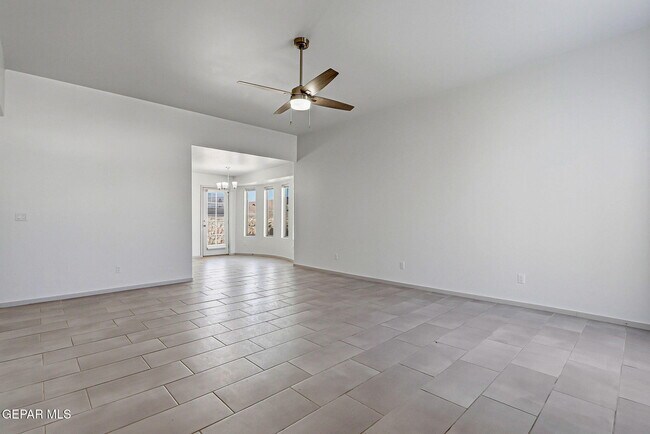 Photo - 1173 Summer Rain St