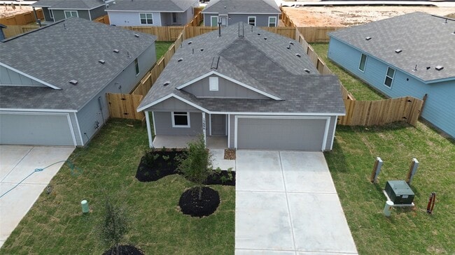 Building Photo - 15696 Plum Brk Dr