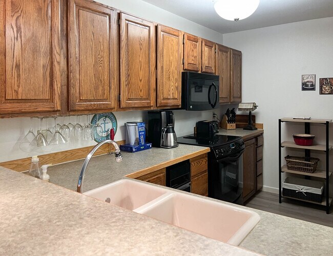 Photo - 310 E 11th Ave