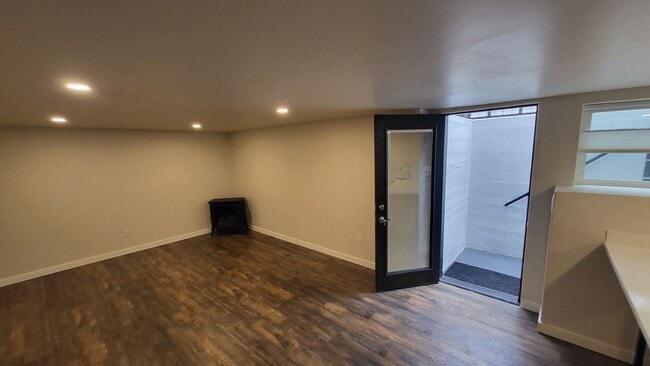 Photo - 1460 NW Newport Ave Unidad 2