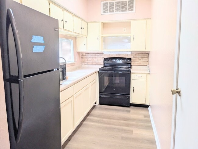 Photo - 10855 Meadowglen Ln Unit 702