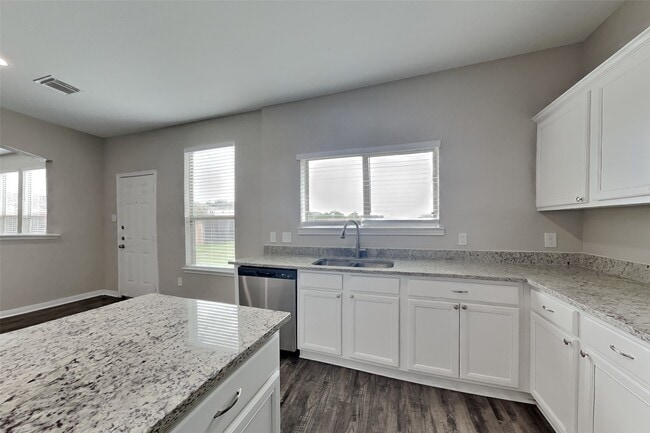 Photo - 2902 Crestbrook Bend Ln