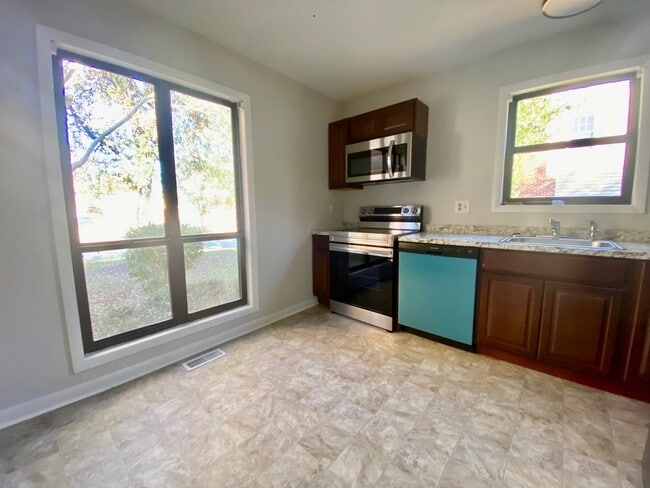 Photo - 5805 Dockridge Ct