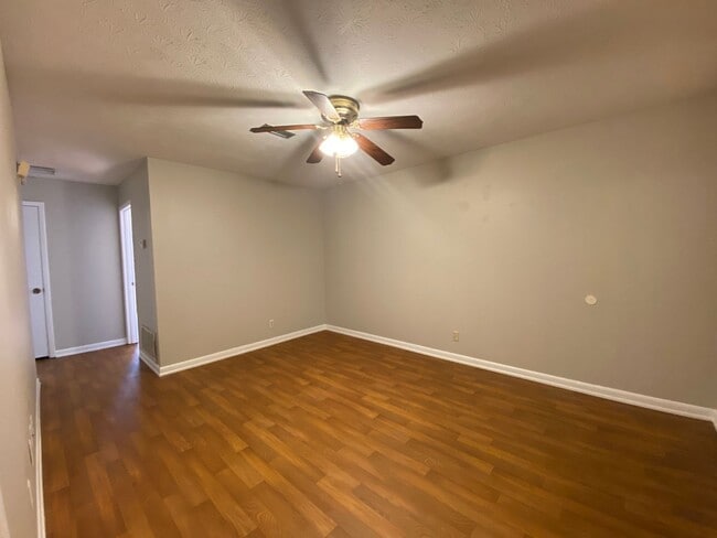 Photo - McCullars- 424 Unidad 16