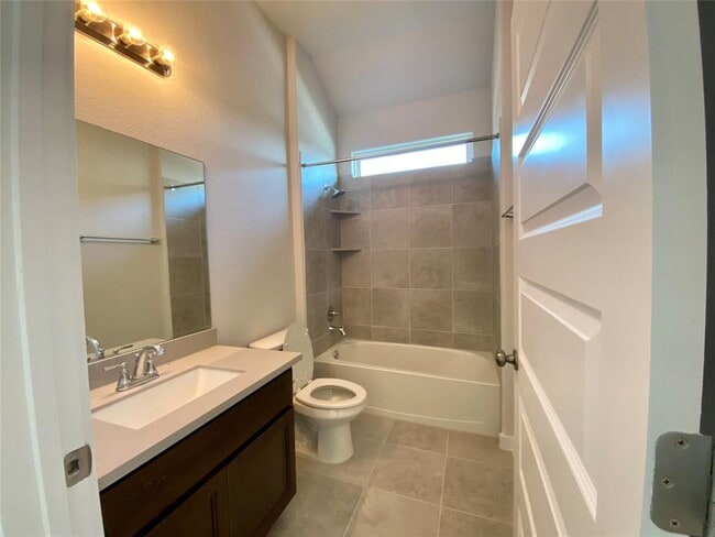 Photo - 110 Joseph Hawkins Ln