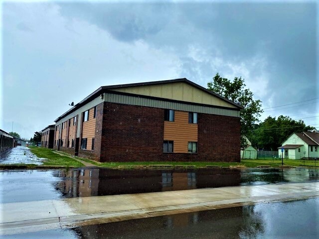 Photo - Laurentian Apartments