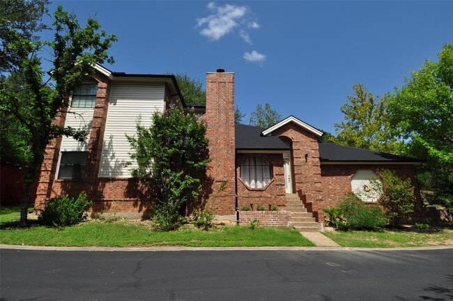 Photo - 9902 Talleyran Dr
