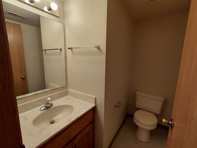 Photo - 24950 Scenic Dr Unit 24950 Scenic Dr - C