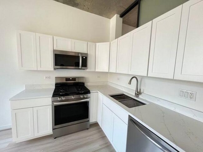 Photo - 235 W Van Buren St Unidad 2219