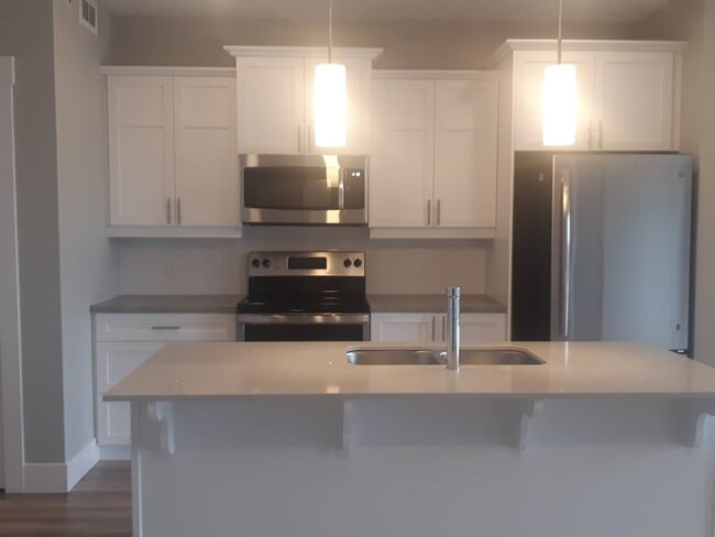Photo - 85 Fieldstone Ct Unit 408