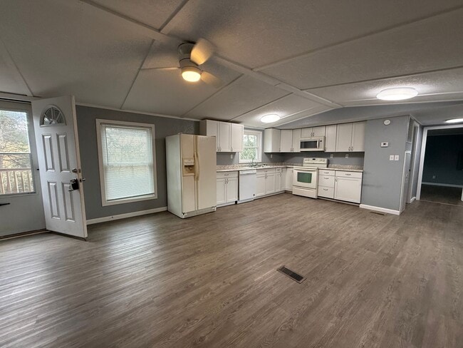 Photo - 3 Bedroom 2 Bathroom Home located in Baileyton, TN