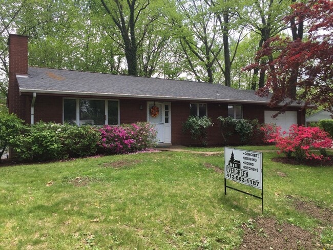 Building Photo - 2 Bed 3 Bath Single Family Home For Rent i...