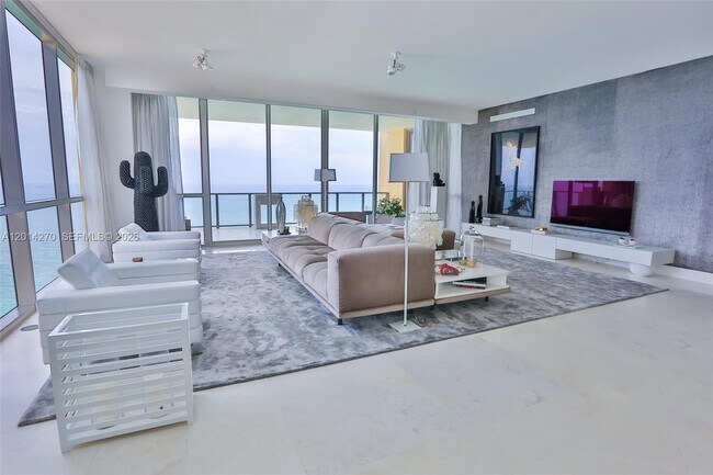 Photo - 17749 Collins Ave Unidad 2801
