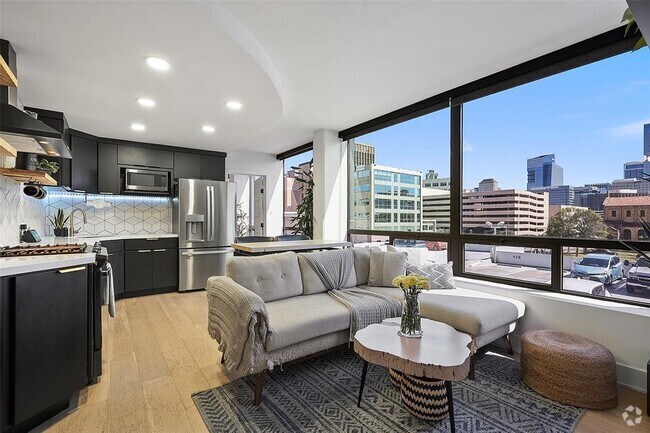 Building Photo - 1212 Guadalupe St Unit 503A Rental