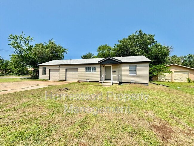 Photo - 4101 SE 42nd St