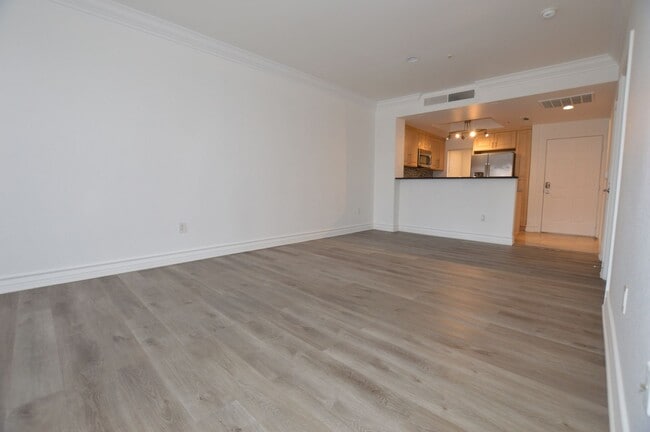 Photo - Meridian Unfurnished 1 Bed | 1 Bath Luxury Condo Unidad 303