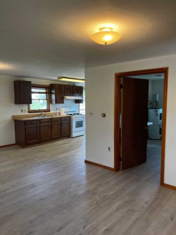 Building Photo - 1584 N Main St Rental